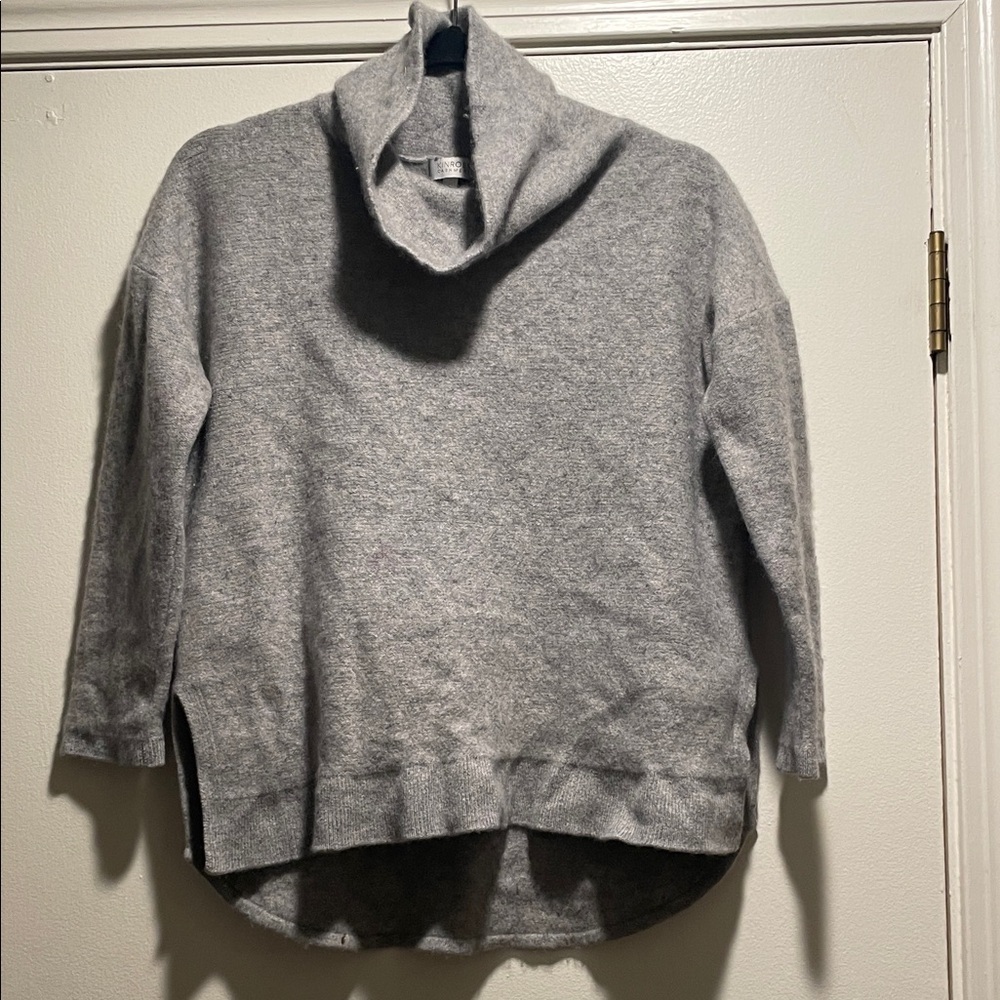 Kinross Cashmere Gray 💯Cashmere Turtleneck Slightly Rounded High Low Sweater
